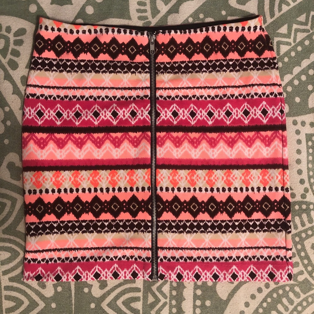** Forever 21 **  Zipper Skirt - Multicolor Tribal